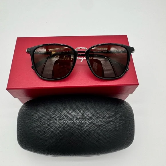 Salvatore Ferragamo | Accessories | Salvatore Ferragamo  display picture 1